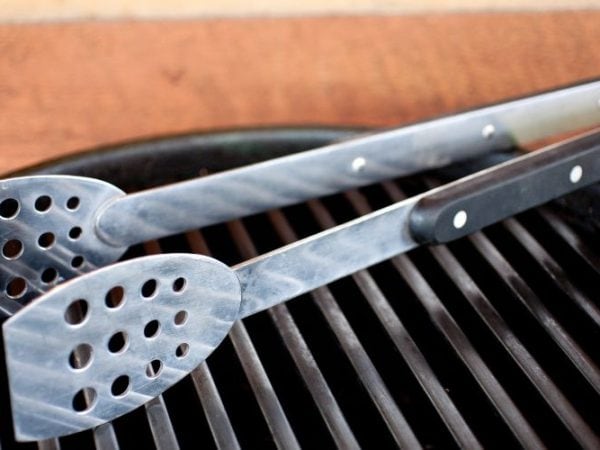 Tongs Symbolism & Meaning
